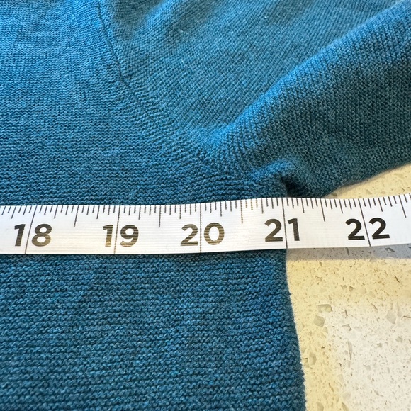 J.Crew Men’s Cotton Crewneck Sweater Teal Blue Green Size M NWT - Picture 4 of 10